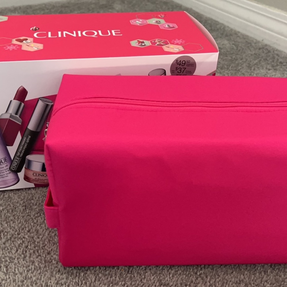 NEW Clinique case from gift box (Case only)